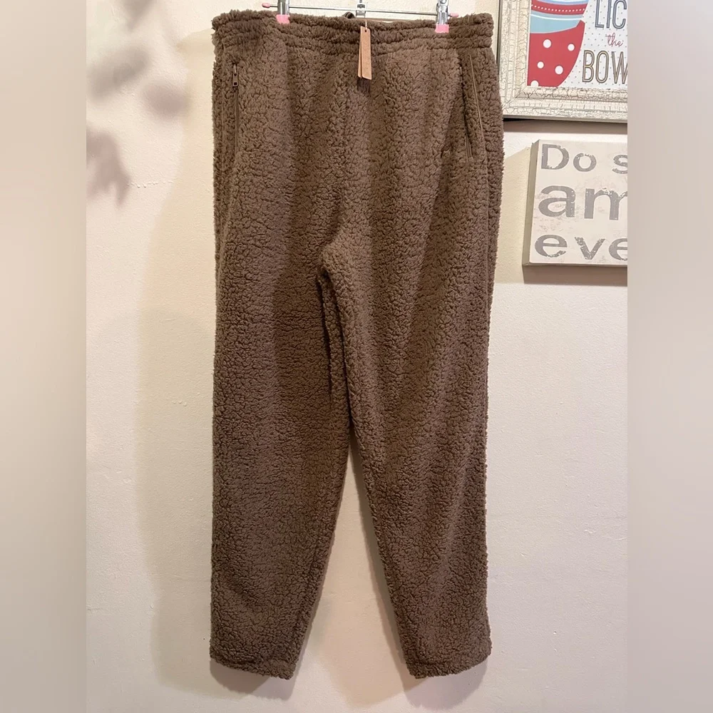 NWT SKIMS Teddy Track Pants, Desert Size Large - Picture 4 of 6